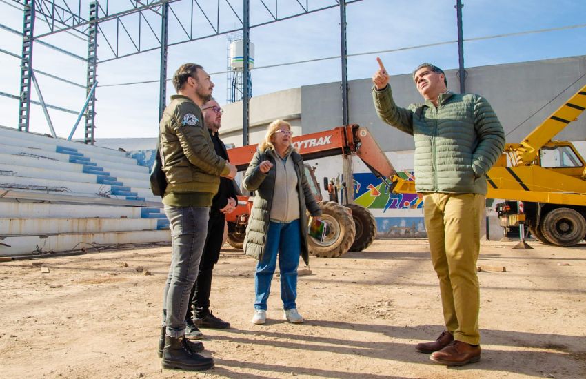 Capitanich supervisó los avances en la construcción del CEF N°1: «La obra más emblemática de Resistencia»