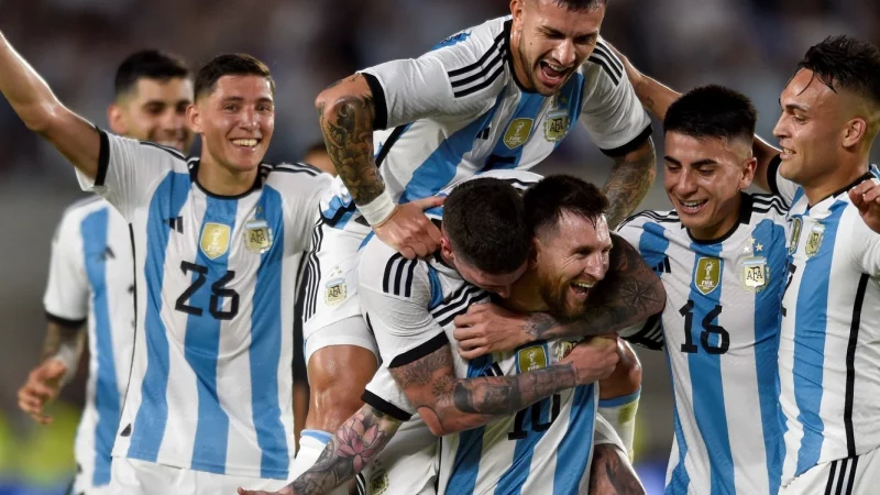 Equipo completo: La posible formación de Argentina en el debut en las Eliminatorias y la única duda de Scaloni
