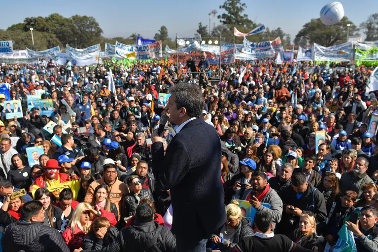 Massa reinicia la campaña en Tucumán: «Viene un tiempo nuevo, un nuevo gobierno, que lo vamos a hacer juntos”
