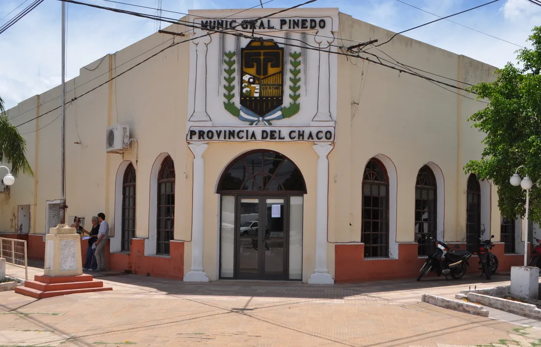 El Concejo Municipal de Gral. Pinedo suspendió en sus funcionales al intendente Ciucci