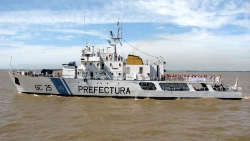 En confuso episodio, efectivos de Prefectura disparan a un oficial de la Armada paraguaya por supuesto contrabando