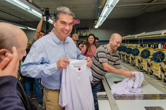 Capitanich participó de la inauguración del taller textil Gabam S.A., el que generará 300 nuevos empleos