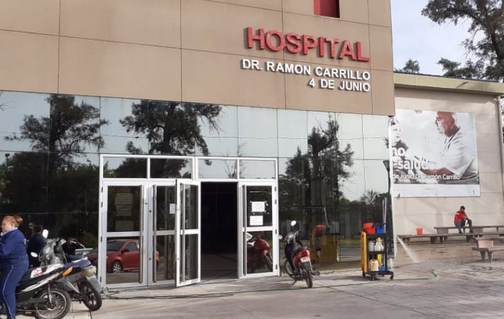 Saenz Peña: Atacan y roban el celular a enfermera en el Hospital 4 de junio