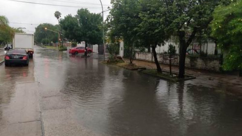 Déspues de la fuerte tormenta, se normaliza la situación en la provincia: «Ya no hay alerta meteorológica»