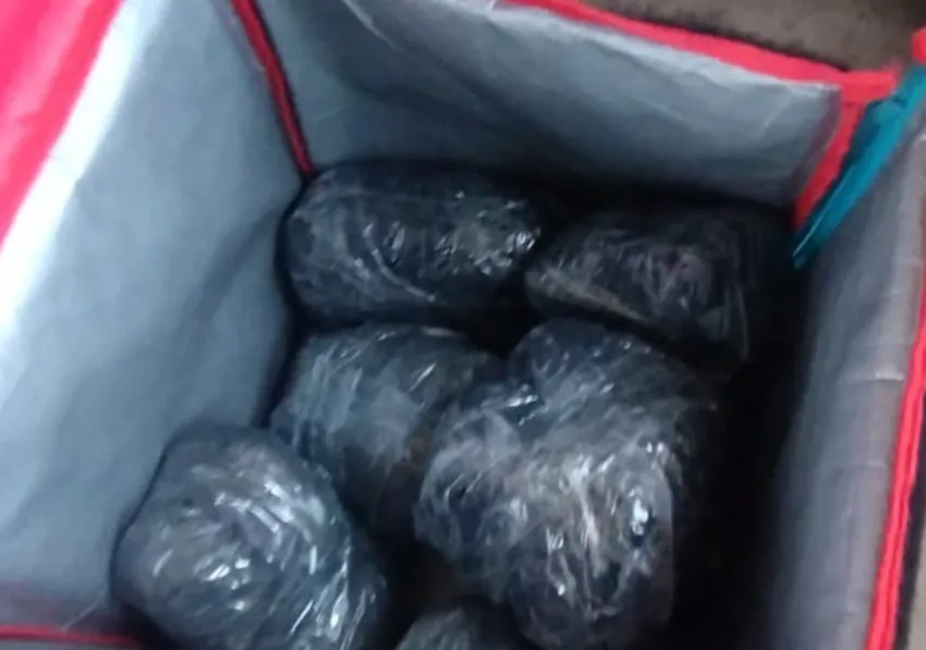 Detienen a un delivery de Pedidos Ya con más de 3 kilos de droga en su mochila