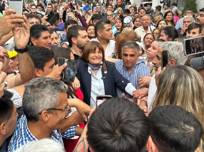 Bullrich cerró su campaña con Macri y Larreta y habló de un balotaje con Milei: “Me preocupan sus ideas, son malas y peligrosas”