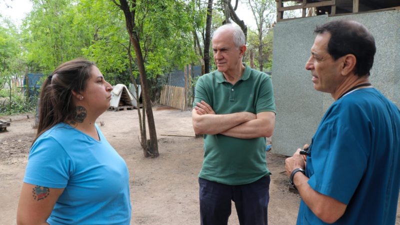 Roy Nikisch visitó la Fundación Hogar “4 patitas” del barrio Zampa : “Vamos a defender la calidad de vida en todas sus formas»