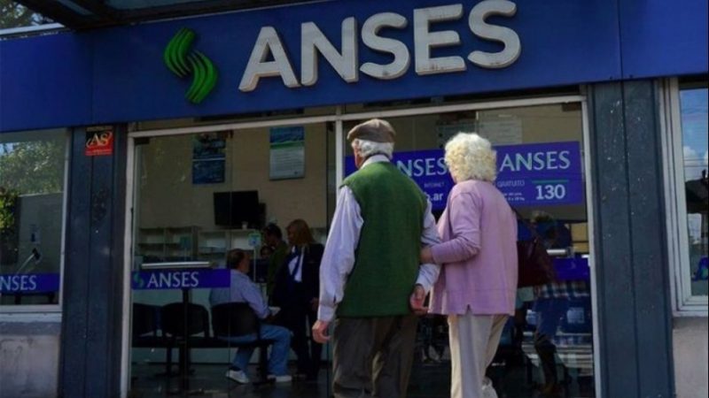 Aumento del 20,87% para todos los Jubilados y pensionales más un bono de 55 mil pesos para la mínima