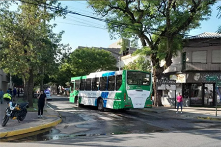 Paro sorpresivo en el transporte de pasajeros en la provincia por falta de pagos