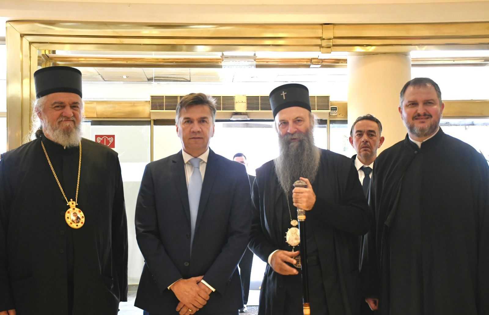 Zdero mantuvo un encuentro diplomático con con el patriarca de la Iglesia Ortodoxa Serbia