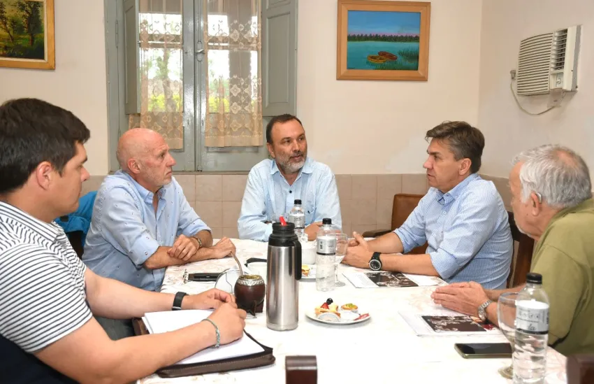 Zdero visitó Puerto Tirol y se reunió con representantes de Unitán