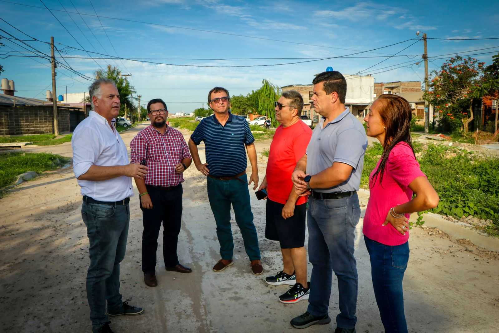 El Ministro Hugo Domínguez anunció el reinicio de la pavimentación de la Av. Coronel Falcón de Resistencia