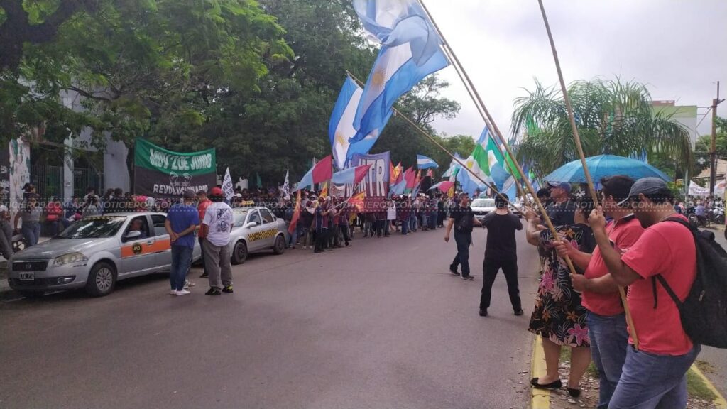 Sin incidentes, terminó la marcha sindical y de organizaciones sociales en Resistencia