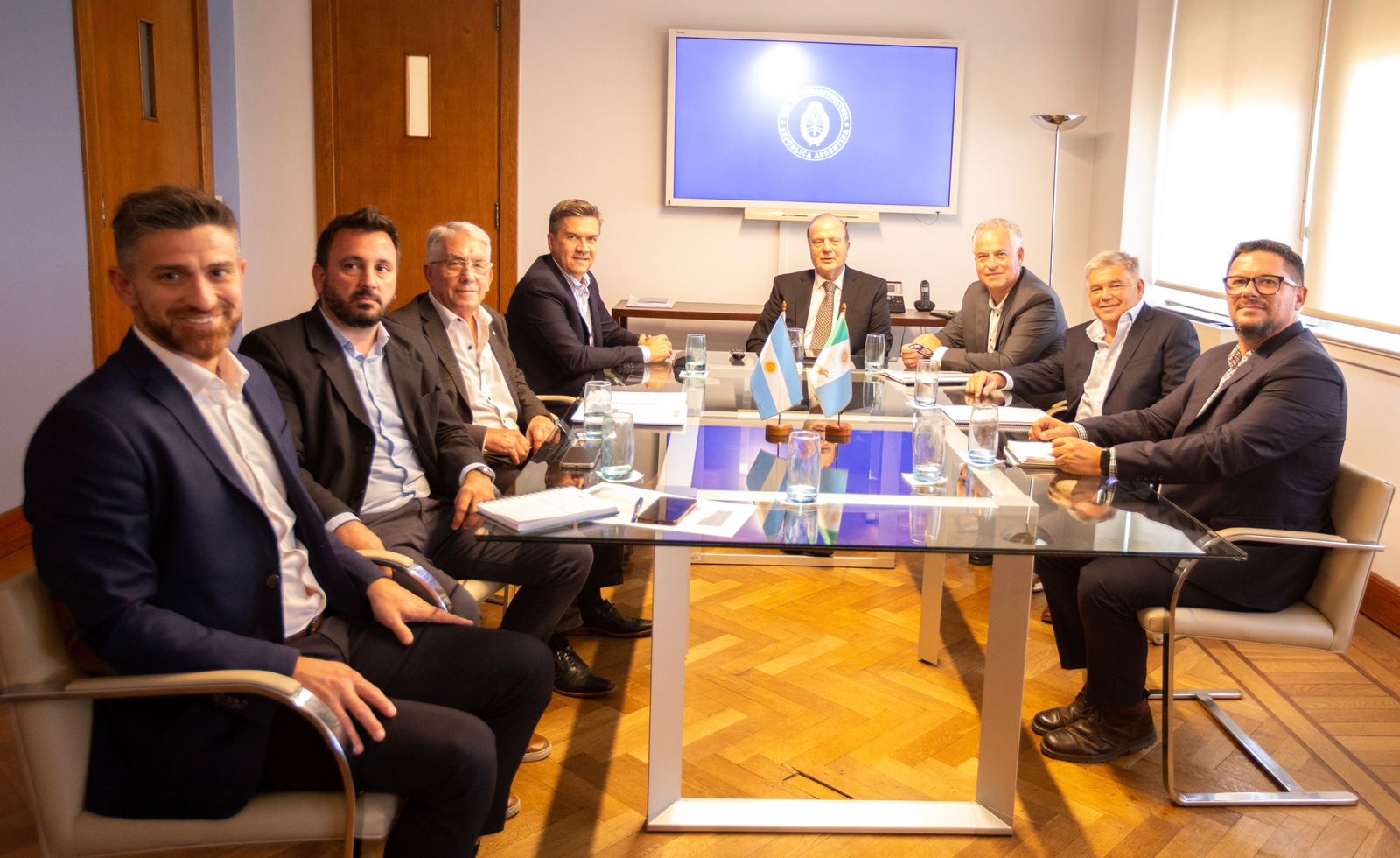 Zdero, calificó como positiva la reunión mantenida con el ministro de Infraestructura, Guillermo Ferraro