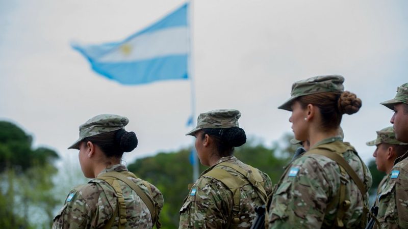El calvario de una soldado voluntaria por denunciar por abuso sexual a un superior en Campo de Mayo
