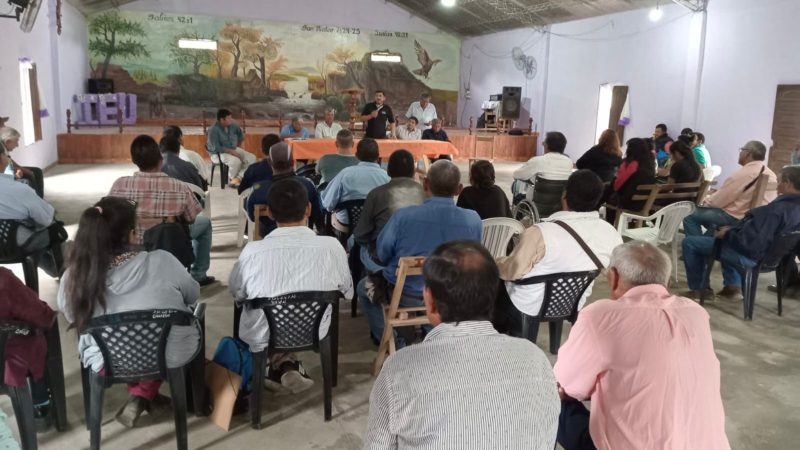 El coordinador de Culto Pablo Paredes, mantuvo un encuentro con pastores de las etnias Qom, Wichi y Moqoit