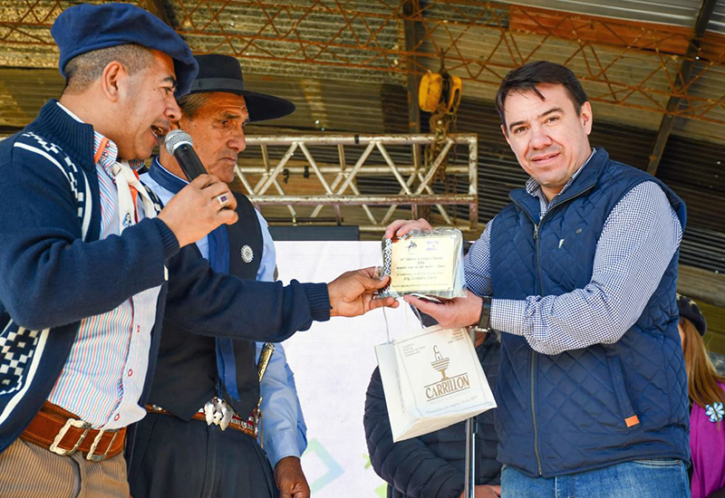 En Gral. San Martín, el Ejecutivo provincial entregó reconocimiento al 34° Festival “A lonja y coraje”