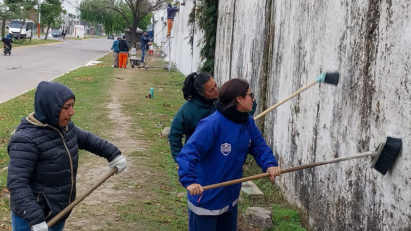 El municipio de Resistencia realizó un importante  operativo de limpieza en el Cementerio local