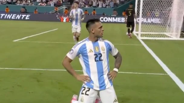Copa América: Con dos goles de Lautaro Martínez, Argentina ganó y se clasificó primera en su grupo
