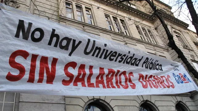 Paro universitario de 48 horas por mejoras salariales: «Falta plata para los docentes»