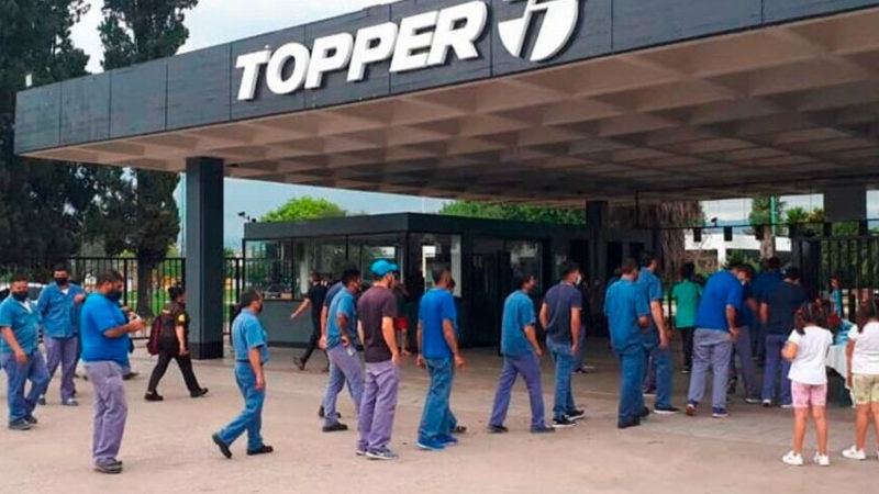 Recesión al palo: Por falta de ventas, cierra la fábrica de Topper en Tucumán