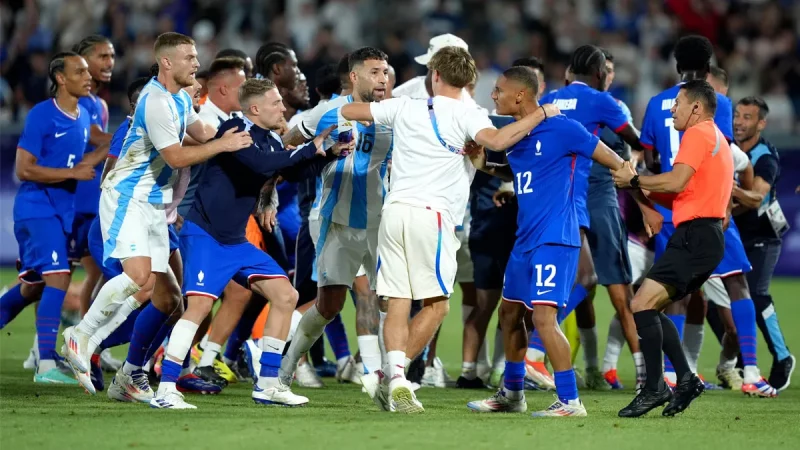 Argentina fue más lucha que fútbol, perdió con Francia y se acabó su sueño dorado