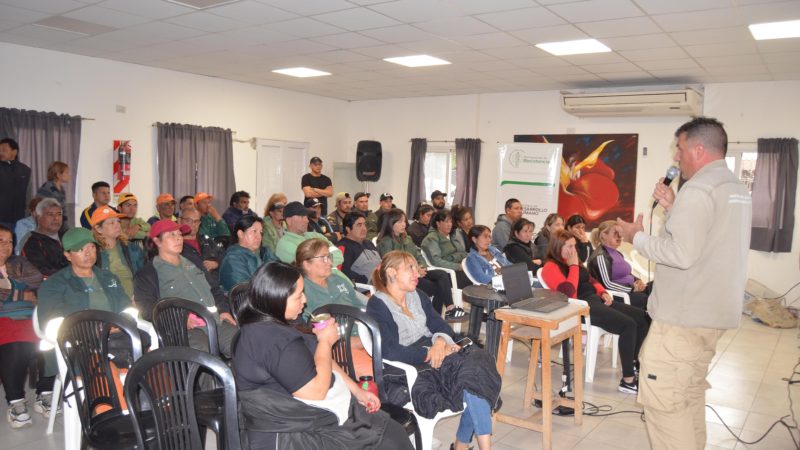 Personal de la Muncipalidad de Resistencia, se capacita en tareas de prevención del dengue