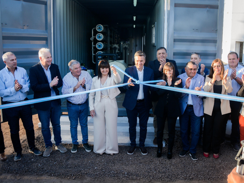 Zdero inauguró múltiples obras en Pampa Almirón y anunció la pavimentación del acceso