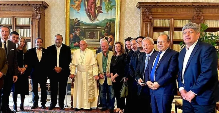 Francisco recibió a la cúpula de la CGT en el Vaticano