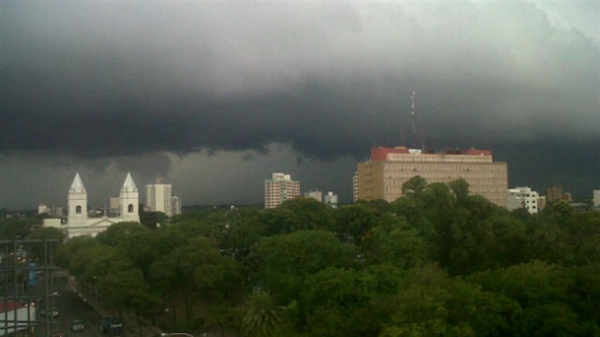 Alerta por tormentas fuertes para esta tarde/noche en Resistencia y el area metropolitana