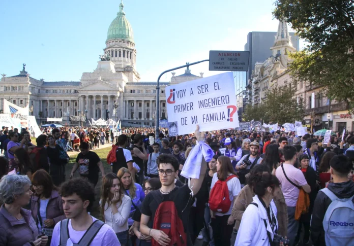 Arranca una semana con la protesta de universidades en el centro del conflicto