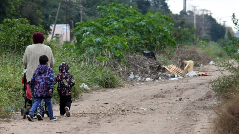 A la familia les sobran días: El salario mínimo cubre sólo 3 semanas de la canasta basica alimentaria