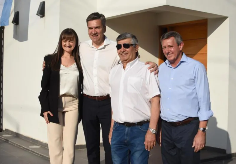 Zdero inauguró más cuadras de pavimento en Charata