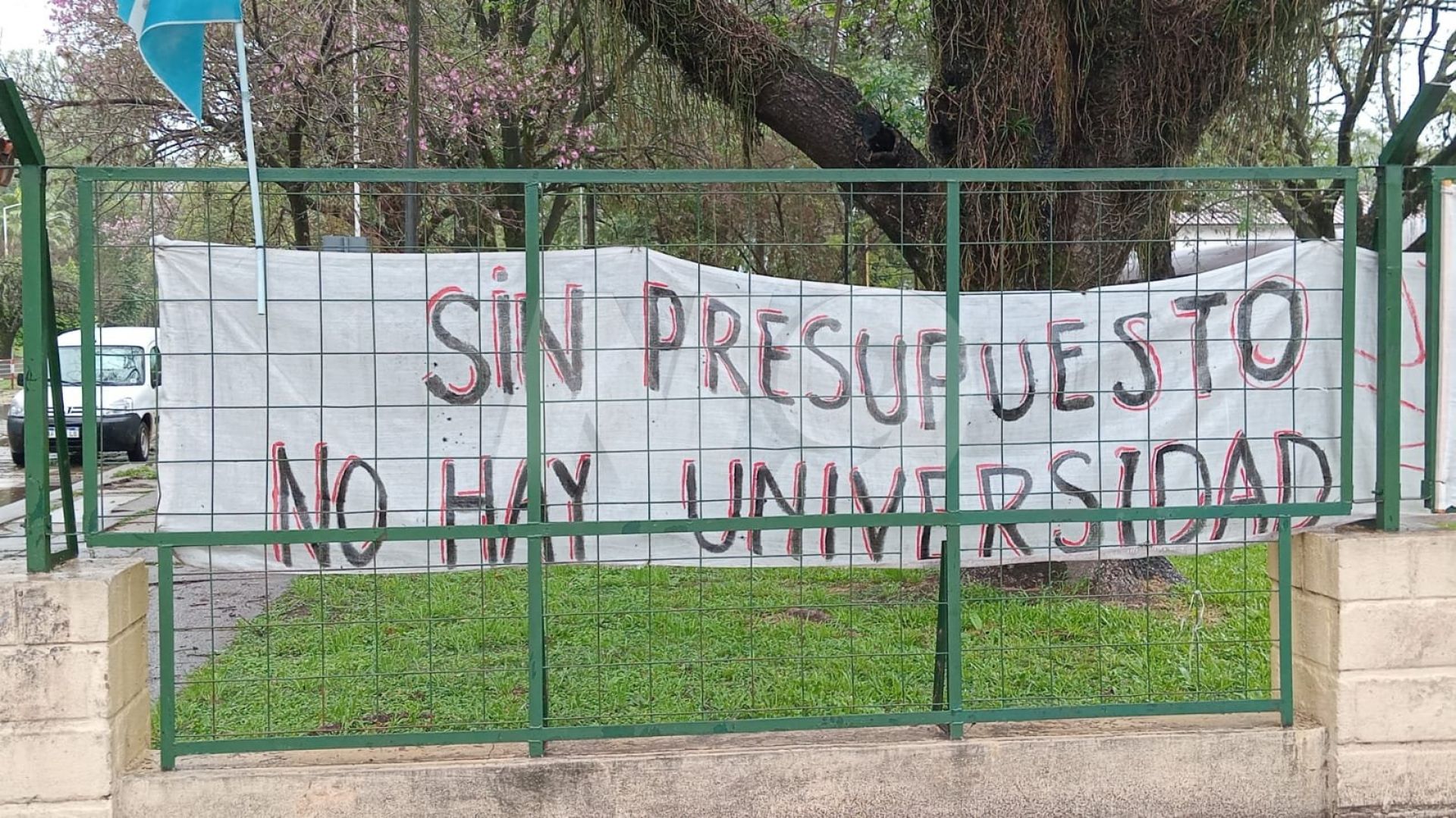 Trabajadores de la UNNE, UTN y Uncaus convocan a un paro para este jueves