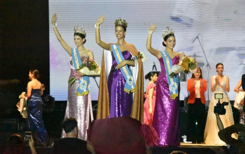 Macarena Saez Cintasn de Resistencia, fue elegida como nueva reina de la Fiesta Nacional del Algodón