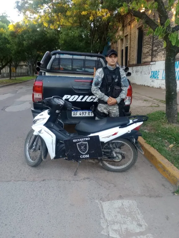 Resistencia: Lo detuvieron en pleno centro por intentar robarle el celular a un adolescente