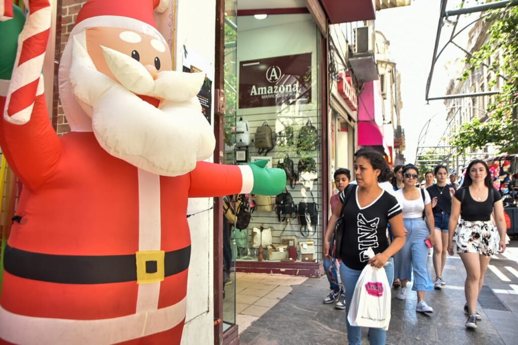 Comerciantes satisfechos con el aumento de las ventas navideñas