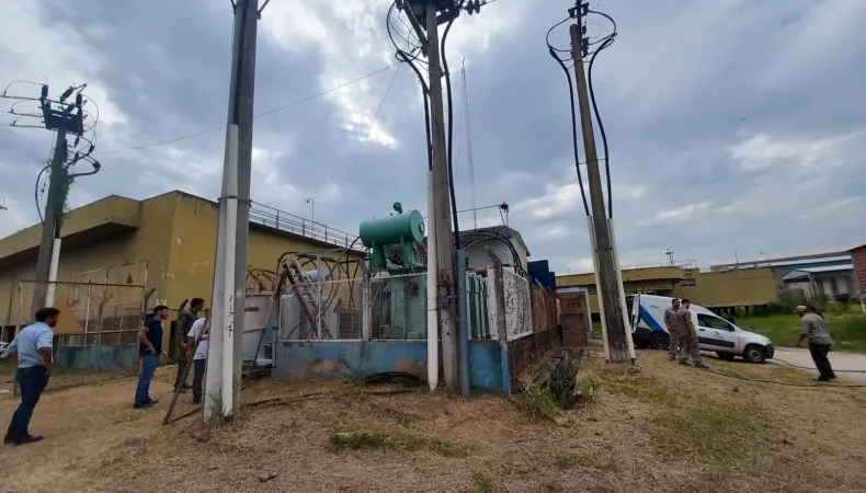 Cortes: La distribución de agua potable se encuentra reducida en el Área Metropolitana y en el interior provincial