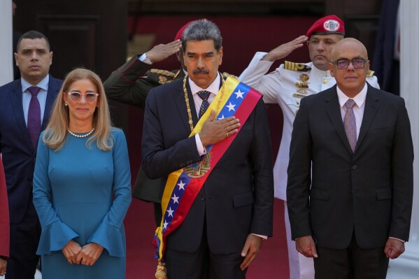 Maduro juró ante la Asamblea del régimen y extiende su era dictatorial en Venezuela