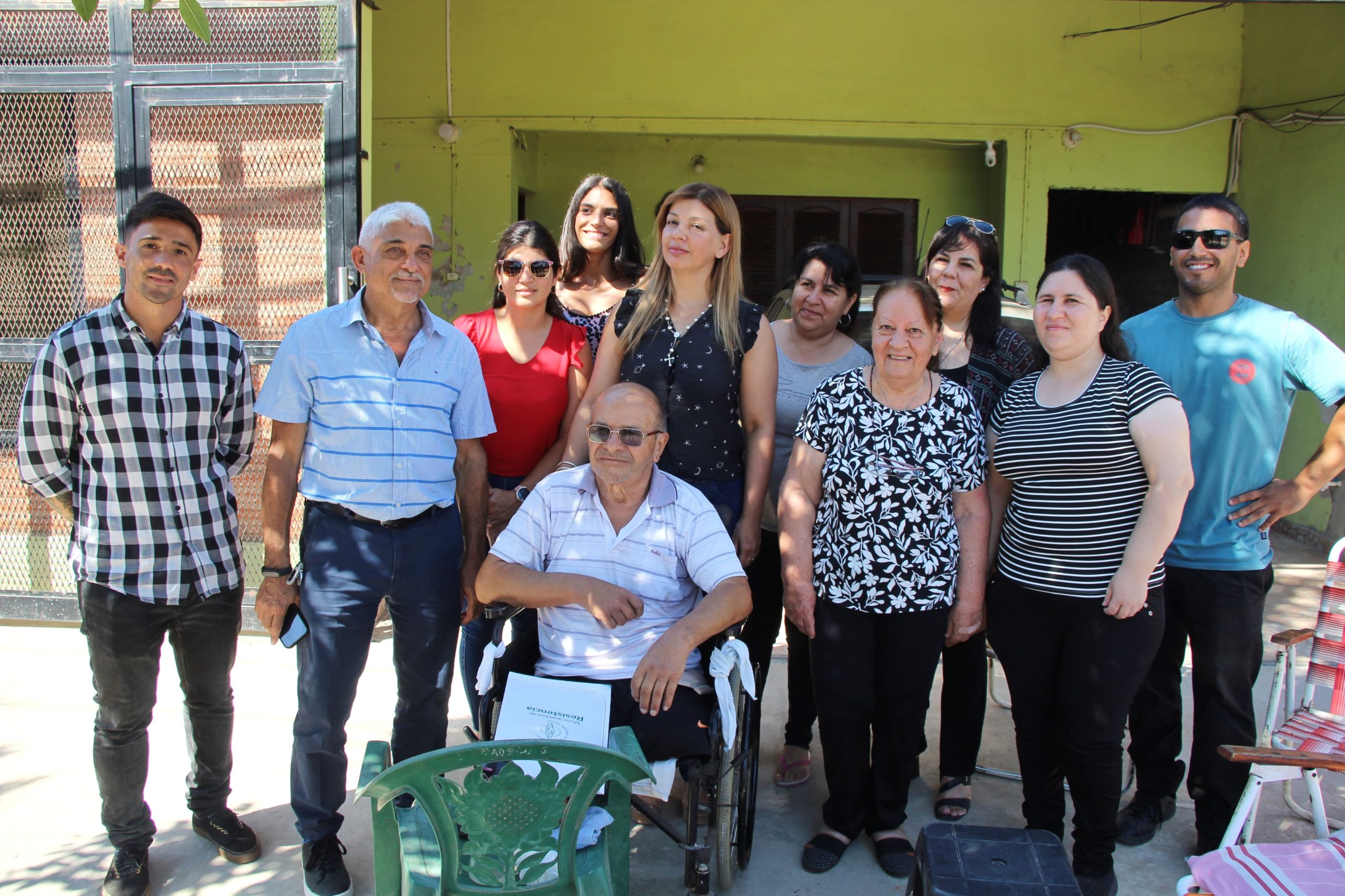 Más familias recibieron sus titulos de propiedad, entegados por la Municipalidad de Resistencia