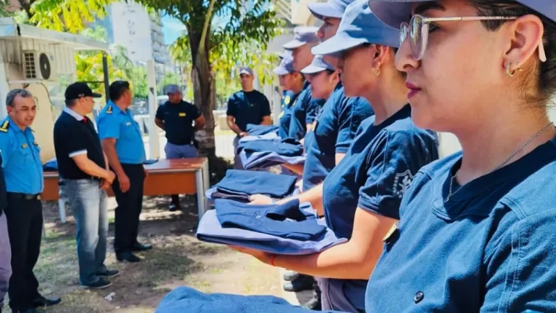 Entregan nuevos uniformes para personal de la Policía del Chaco