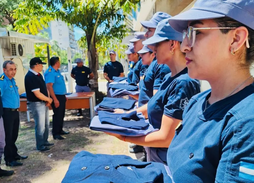 Entregan nuevos uniformes para personal de la Policía del Chaco