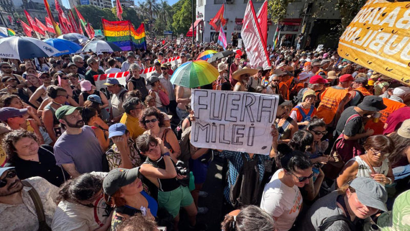 La marcha contra el facismo del gobierno se sintió fuerte en todo el país y le cerró la puerta al odio de Milei: “Al closet no volvemos nunca más”