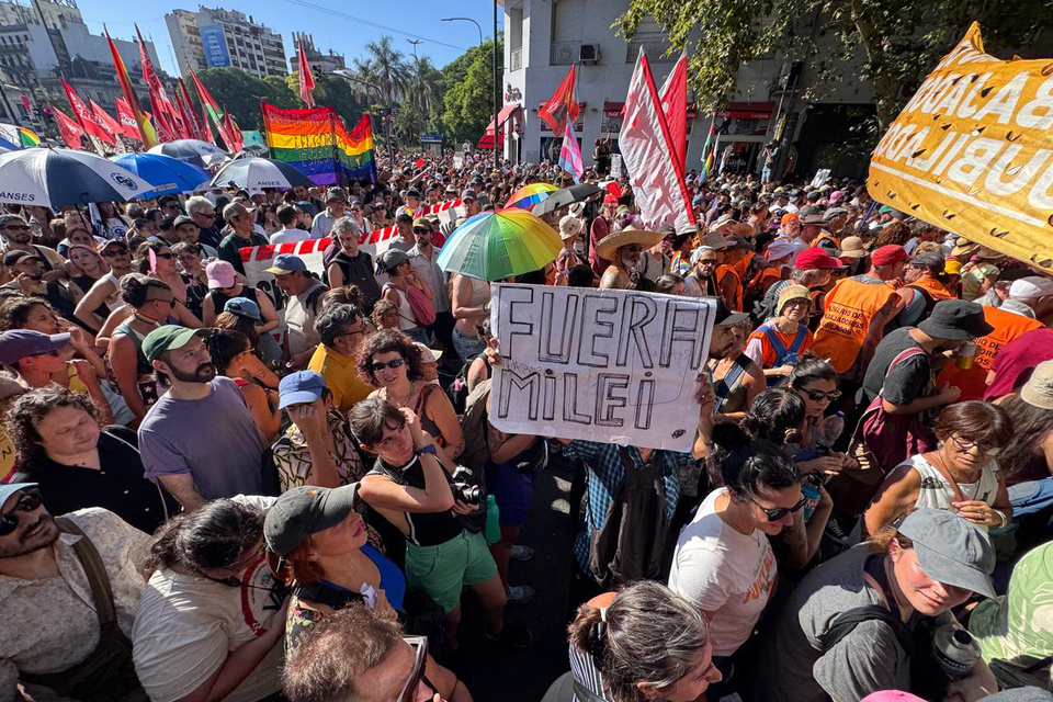 La marcha contra el facismo del gobierno se sintió fuerte en todo el país y le cerró la puerta al odio de Milei: “Al closet no volvemos nunca más”