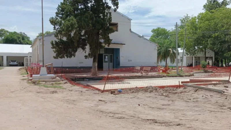 General San Martín: Avanzan las obras de ampliación y refacción del hospital «Félix Pértile»