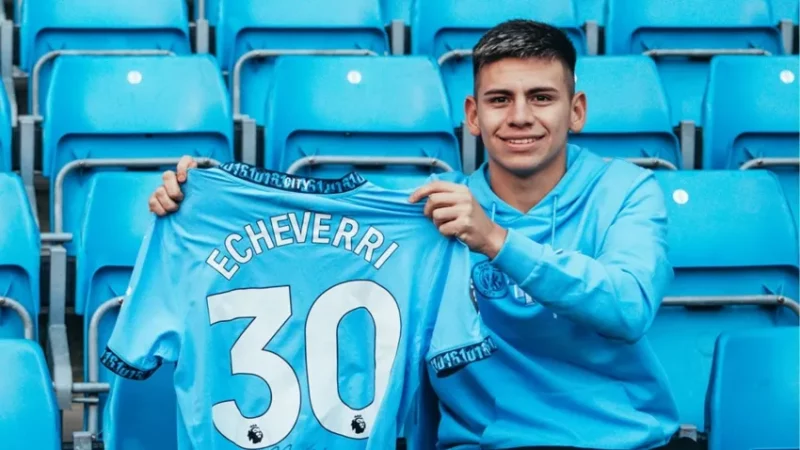 El diablito Echeverri fue presentado en el Manchester City