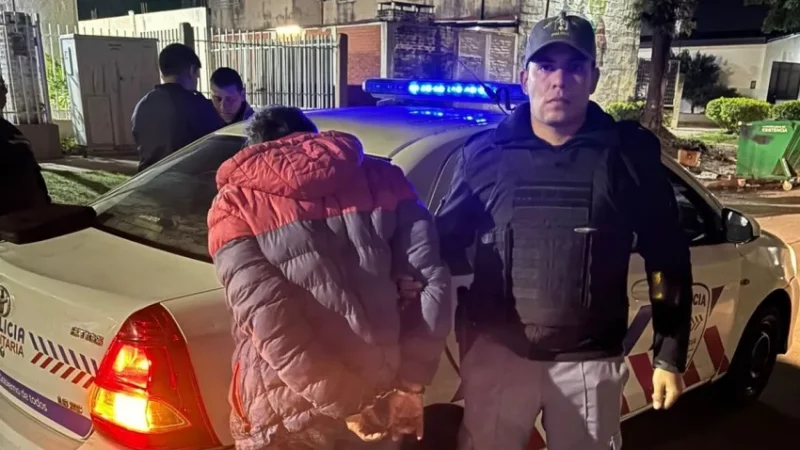 Detienen a un hombre armado que merodeaba escuelas en la madrugada