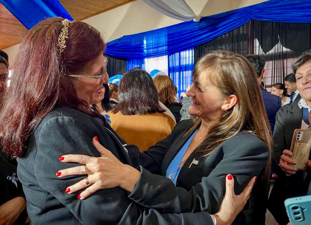La vicegobernadora Silvana Schneider, acompañó los festejos por el 113º aniversario de General Pinedo en coincidencia con los festejos de Revolución de Mayo