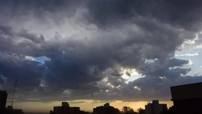 Alerta naranja en la región por tormentas fuertes para la esta noche y la madrugada del viernes