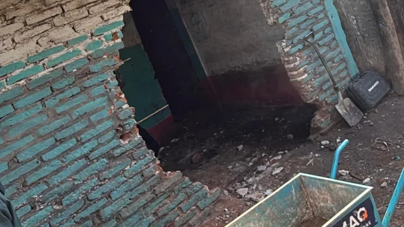 Por fín y después de muchos reclamos, logran demoler un bunker de venta de drogas en Resistencia